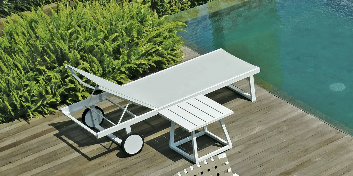 Outdoor Chaise Lounges & Sunloungers