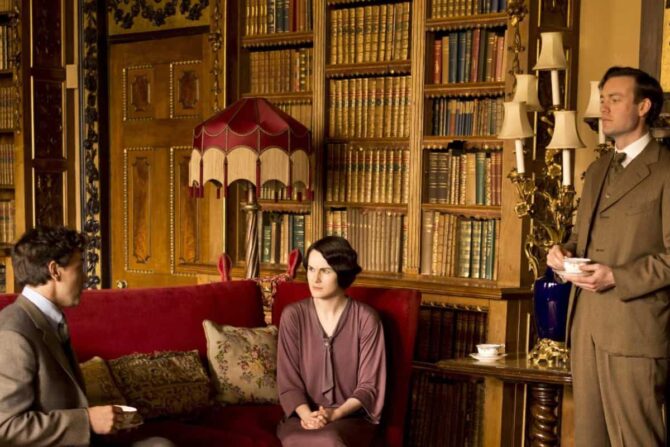 Downton Abbey's antique table lamps evoke glamor