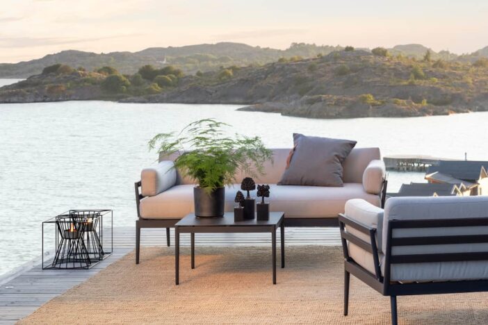 4 ways to create an outdoor living space