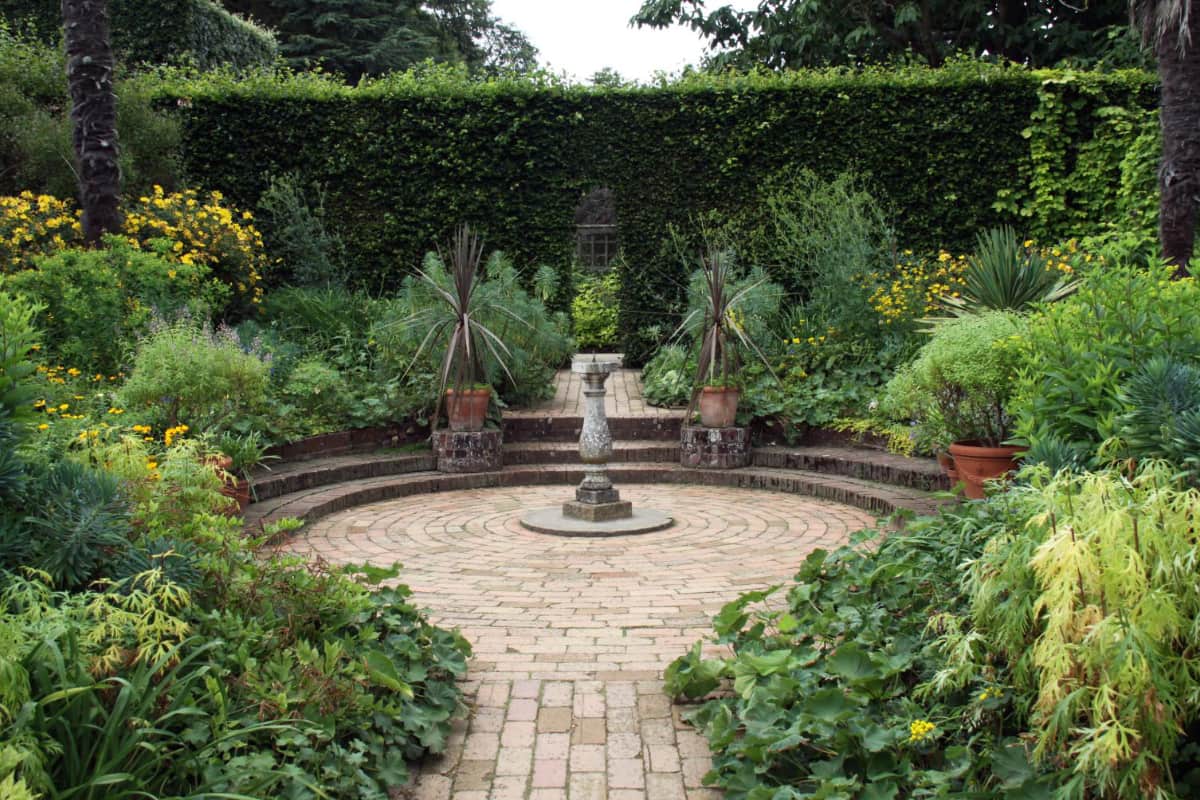 Garden Design Tips - Focal Point