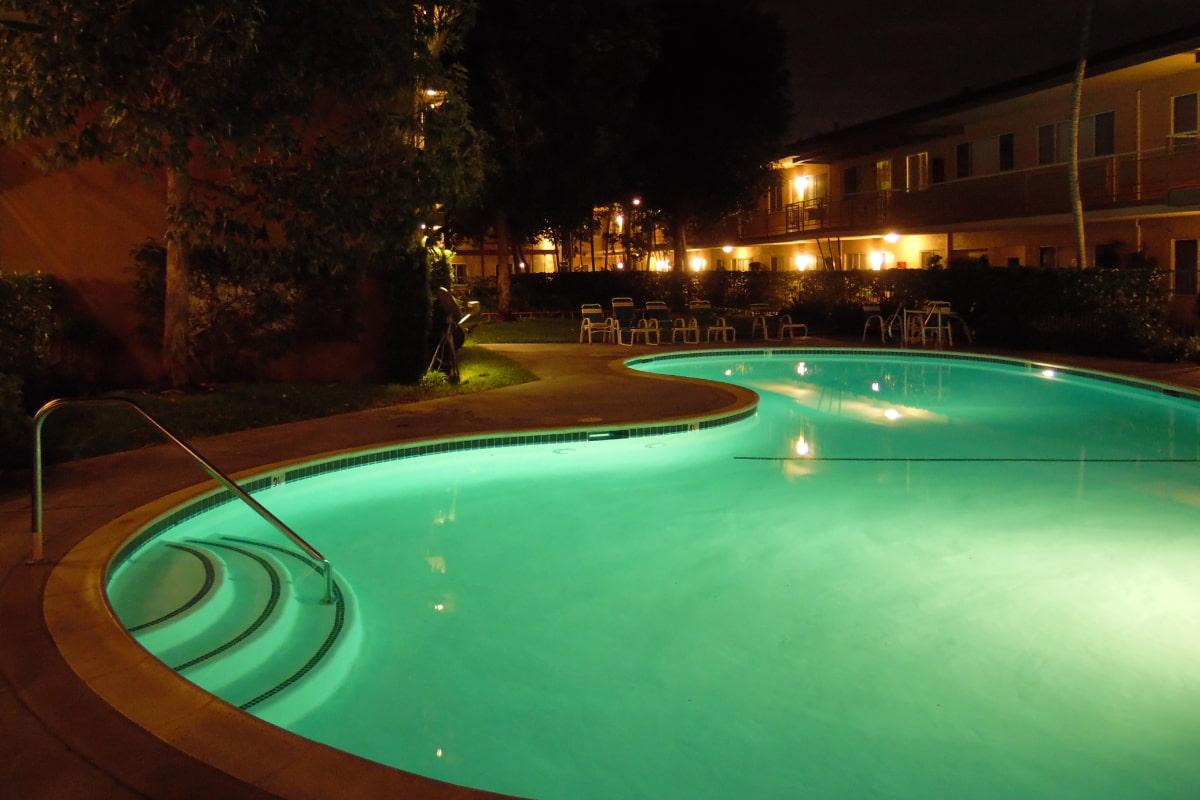 Pool Designs - Features - Lights