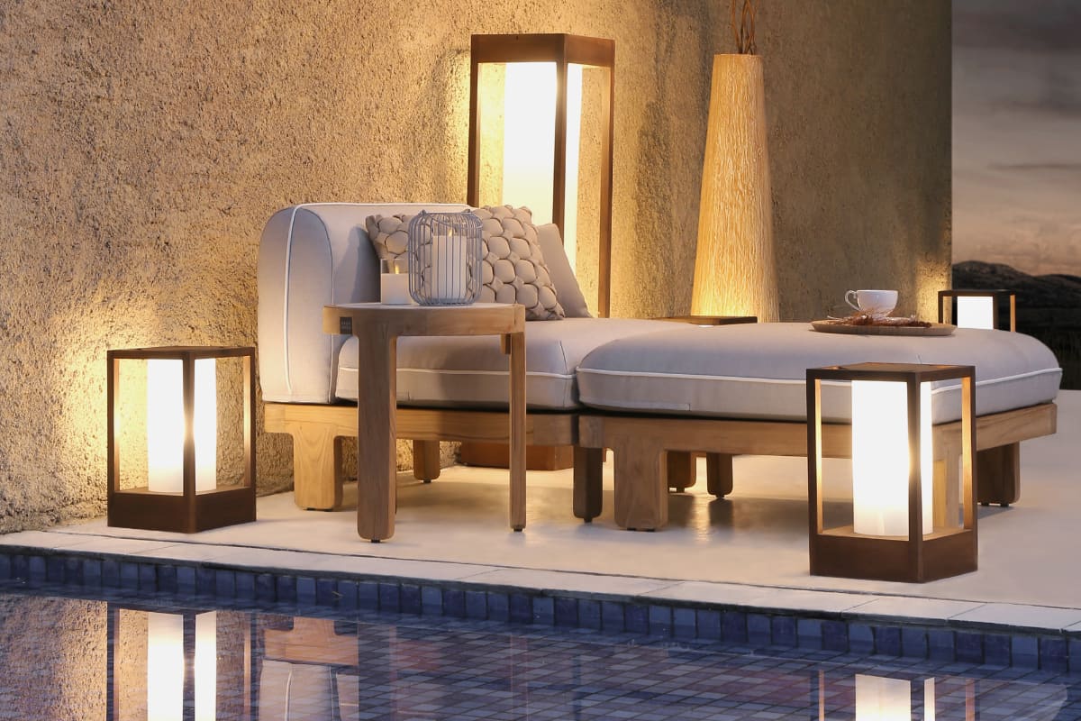 Outdoor Lighting - Pools & Hot Tubs