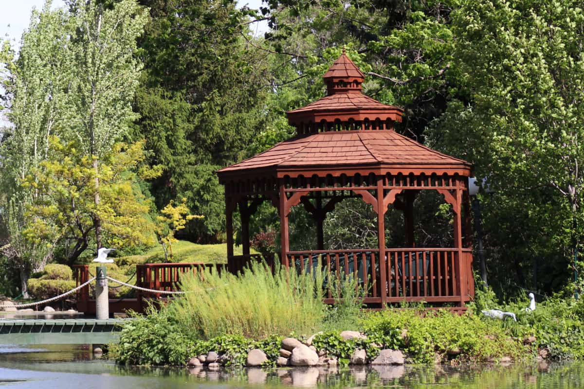 Outdoor Shade Structures - Gazebos