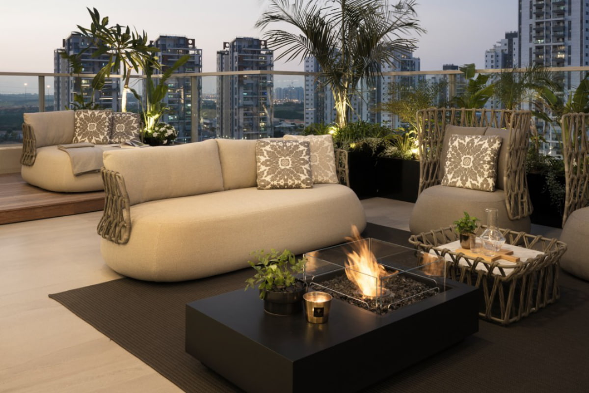 Fire Pit Table Buying Guide - Benefit - Ambiance