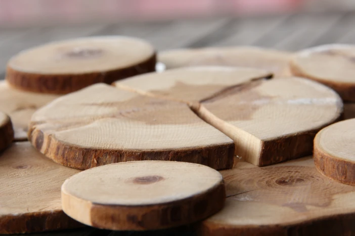 Layers of light grained eucalyptus wood rings